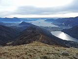 I Laghi Maggiore e di Mergozzo , in basso a sx l'Alpe Ompio